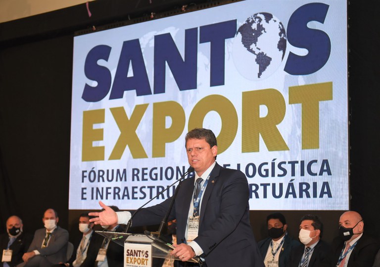 Parceria com iniciativa privada vai transformar Santos no maior porto do Hemisfério Sul